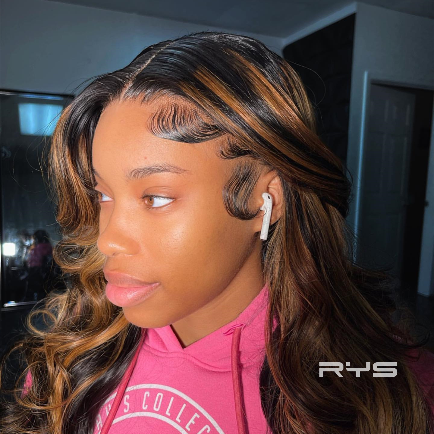 10″ – 40″ Highlight Color Body Wave Human Hair Lace Front Wig
