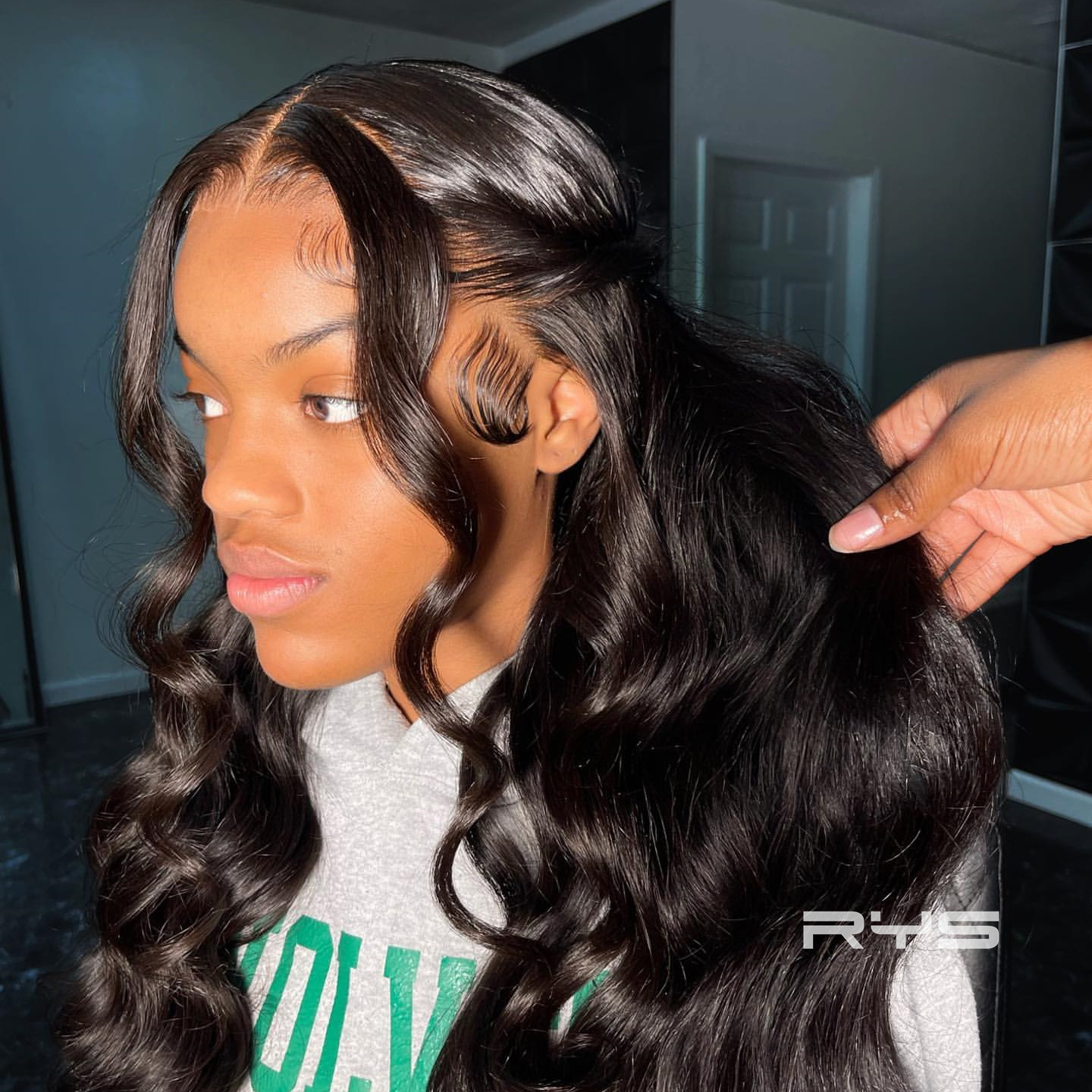 10″ – 40″ Natural Black Color Body Wave Human Hair Lace Front Wig