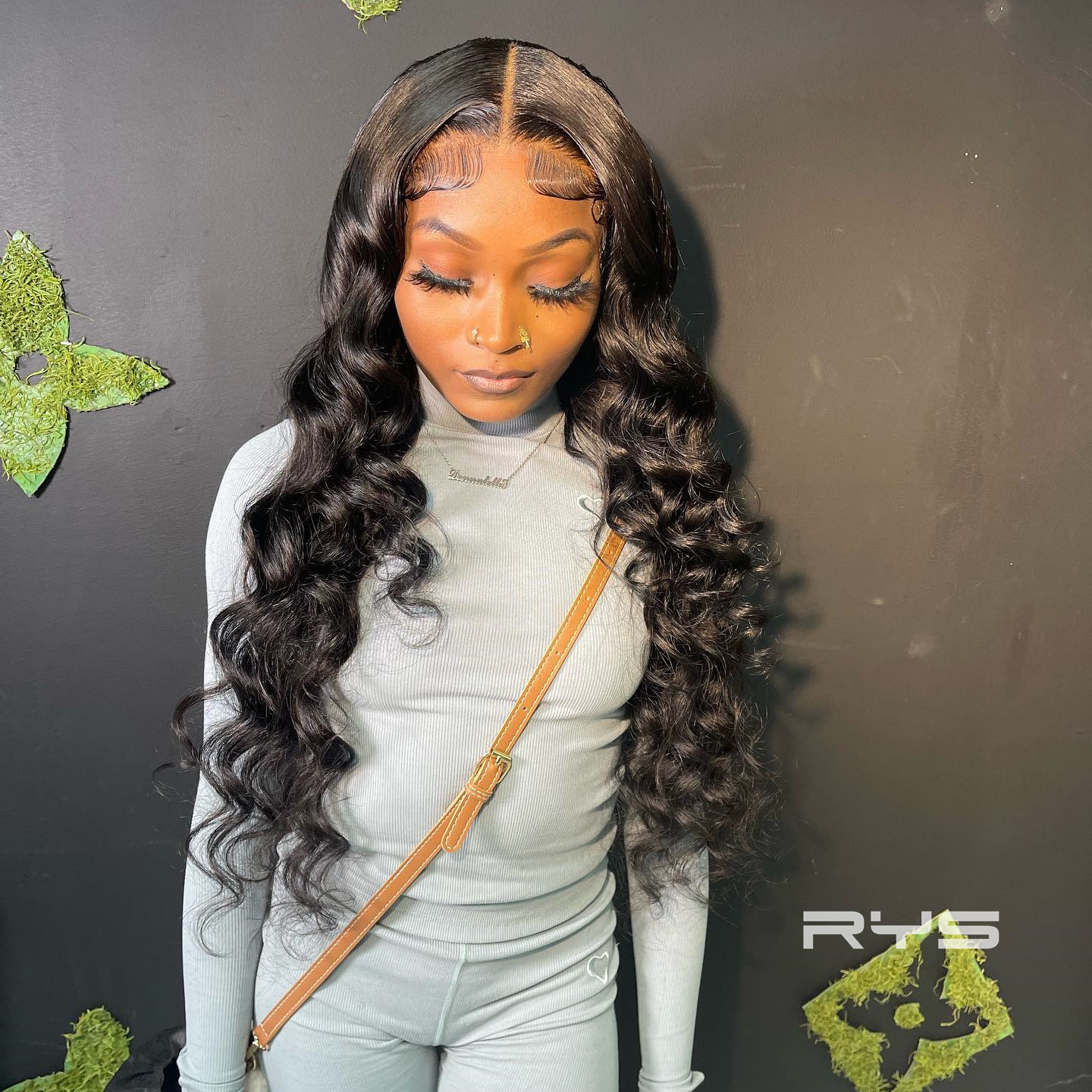 10″ – 40″ Natural Black Color Loose Wave Human Hair Lace Front Wig